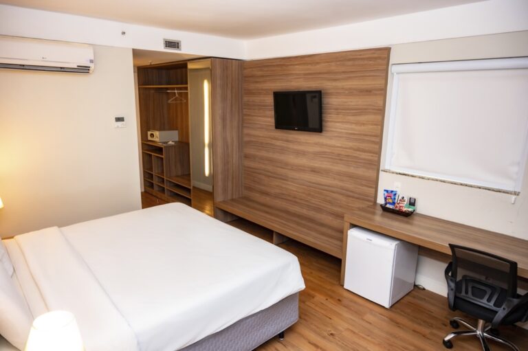 APARTAMENTO SUPERIOR DUPLO CASAL